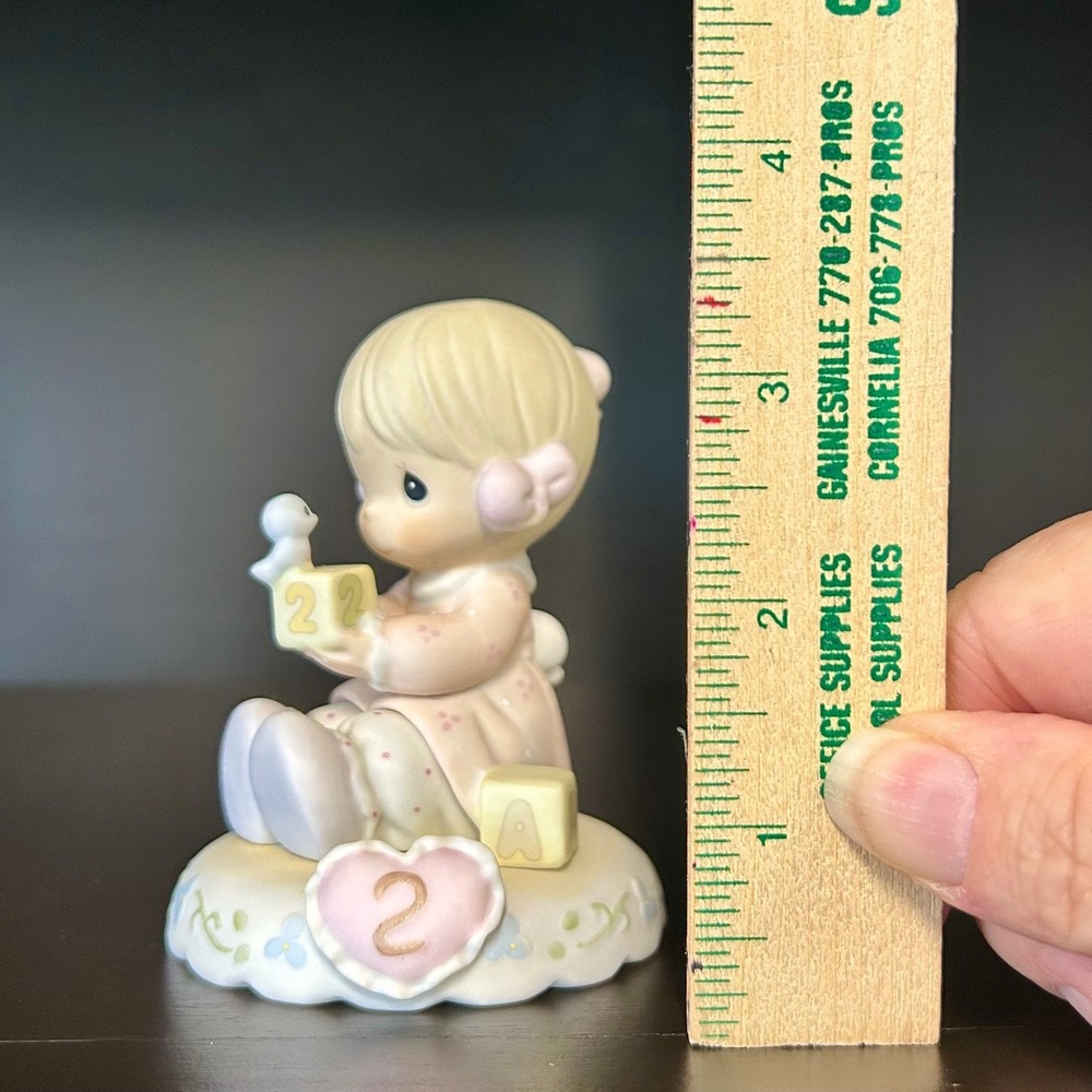 Precious Moments Growing In Grace Age 2 Girl With Blocks Figurine 136212 1994 - Picture 5 of 5